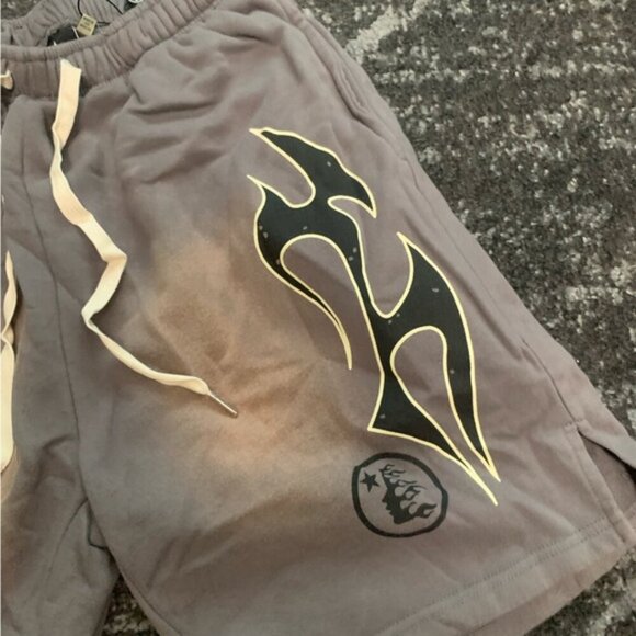 Hellstar Path to Paradise Men’s Shorts Size sz Large, Medium, Small - Picture 2 of 4